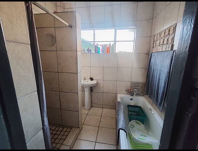 1 BEDROOM FLAT TO LET IN BRENTHURST